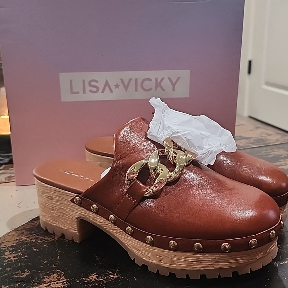 LISA & VICKY Vigor Clog In Chestnut Size 8 New In Box!